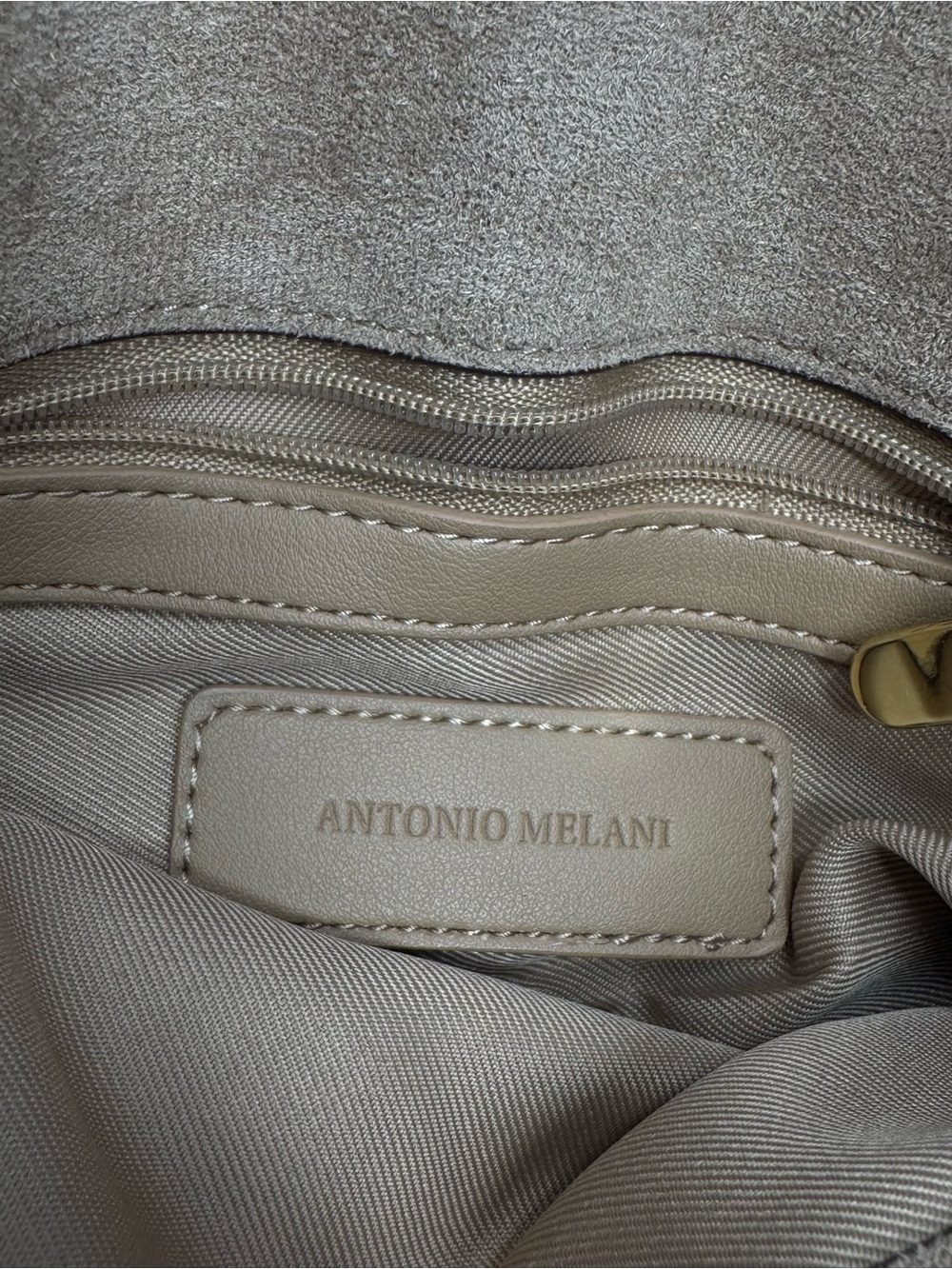 Antonio Melani Black Leather Crossbody Shoulder Purse Bag w/ Gold Chain Strap - Picture 8 of 15